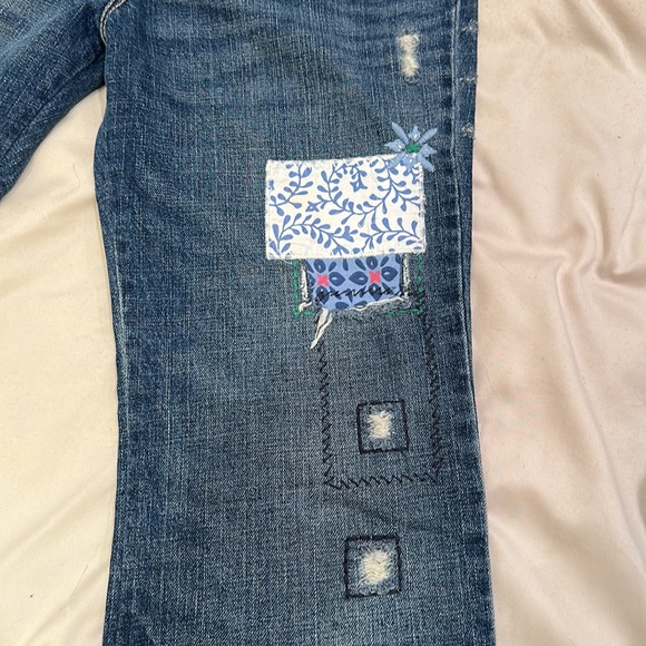 GapKids Denim Jeans With Embroidered Patchwork - Picture 5 of 6